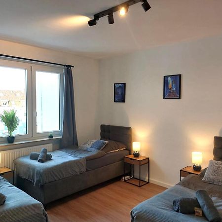 דירות Rtr Essen - Fuer Bis Zu 8 Personen - Voll Ausgestattet - Zentral Limbecker Platz - Messe - Uniklinikum - Smart Tv - Modern מראה חיצוני תמונה