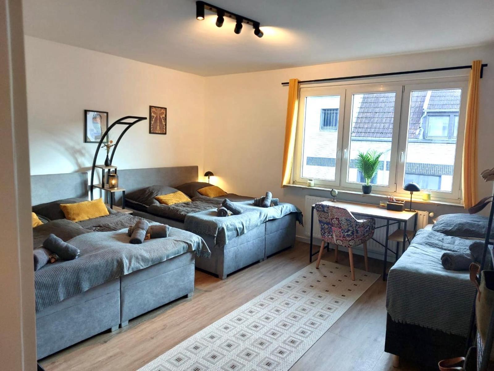 דירות Rtr Essen - Fuer Bis Zu 8 Personen - Voll Ausgestattet - Zentral Limbecker Platz - Messe - Uniklinikum - Smart Tv - Modern מראה חיצוני תמונה